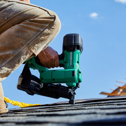 Metabo HPT 18V MultiVolt™ Brushless Coil Roofing Nailer